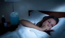 Ho về đêm ảnh hưởng đến giấc ngủ và sức khỏe của người bệnh