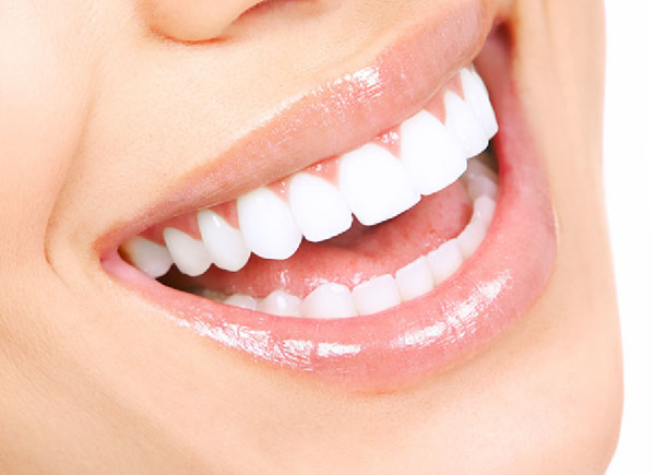 Tại sao bạn nên bọc răng sứ nếu như răng bị hô?