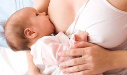 Nâng ngực có ảnh hưởng đến sinh con không-hình 1