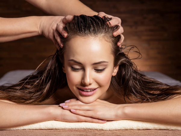 3 cách massage giảm rụng tóc hiệu quả, kích thích tóc mọc