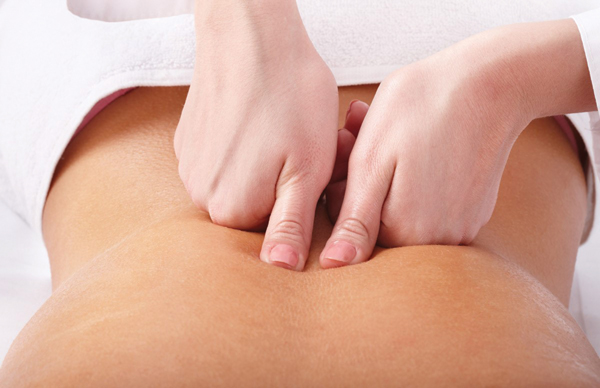 Massage bấm huyệt toàn thân phù hợp với nhiều đối tượng