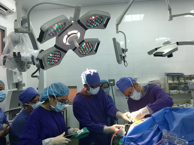 Bệnh viện đầu tiên ở Việt Nam chấm dứt 'cơn đau tự tử' bằng kỹ thuật nội  soi mới